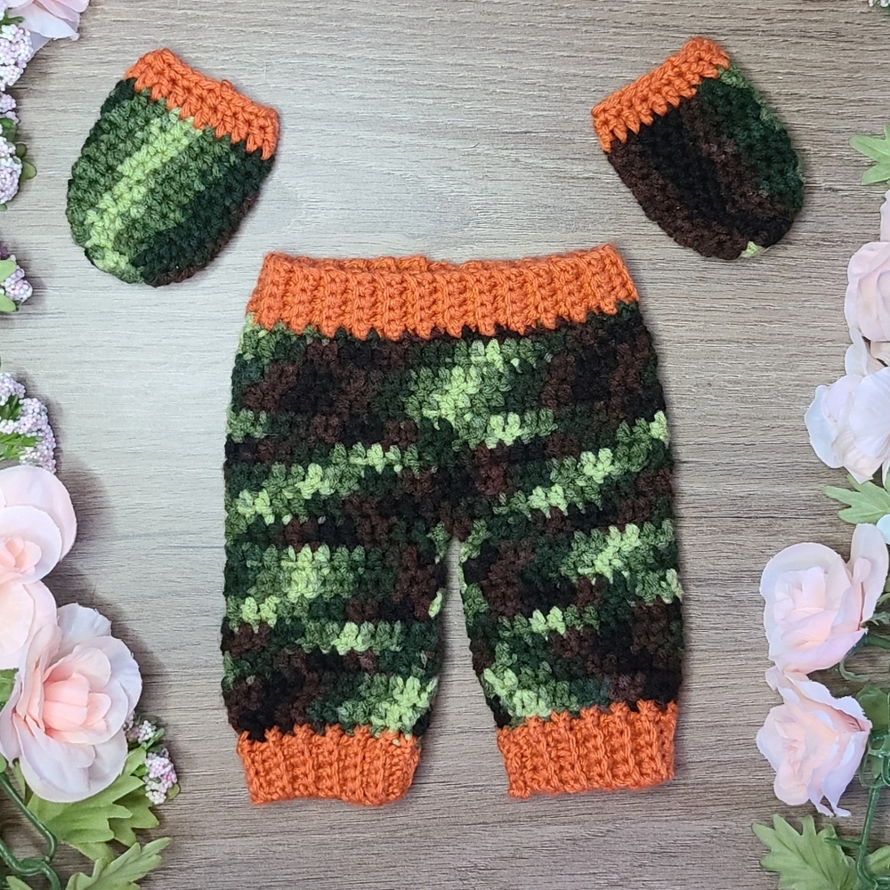 Camo baby set, crochet scratch mittens and pants, baby pants, baby mitte…